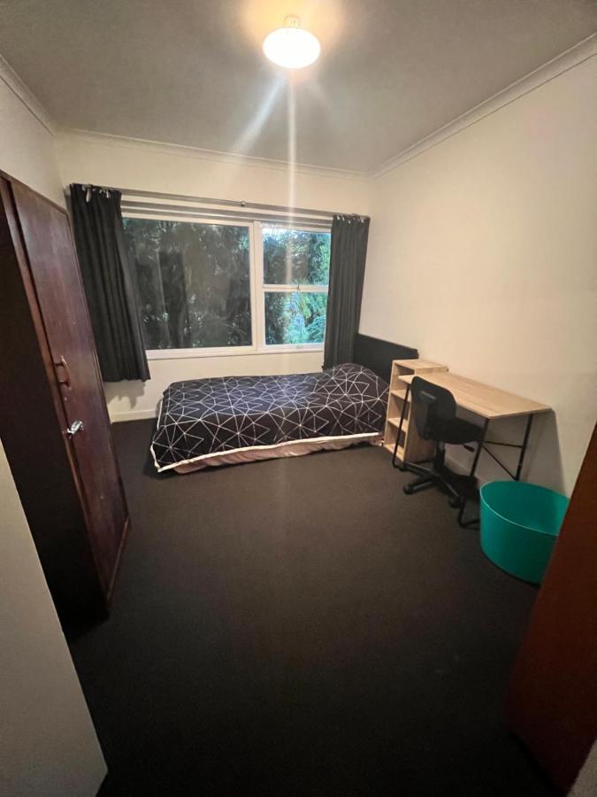 Single Room #1 Or #3 - Homestay Family Home - No Breakfast Hamilton Exterior photo